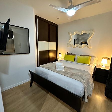 Carreteria Deluxe Apartment Malaga Luaran gambar