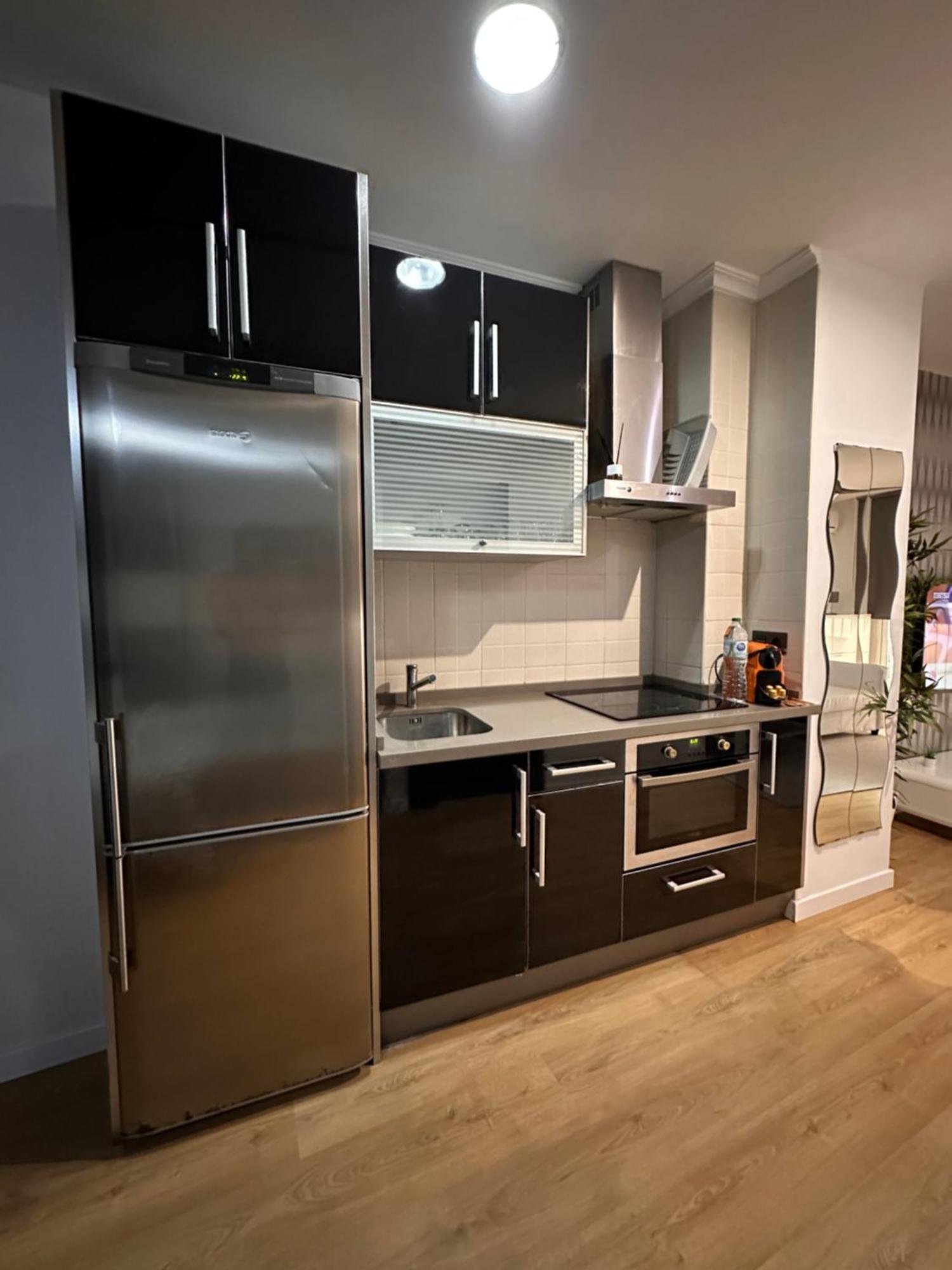 Carreteria Deluxe Apartment Malaga Luaran gambar