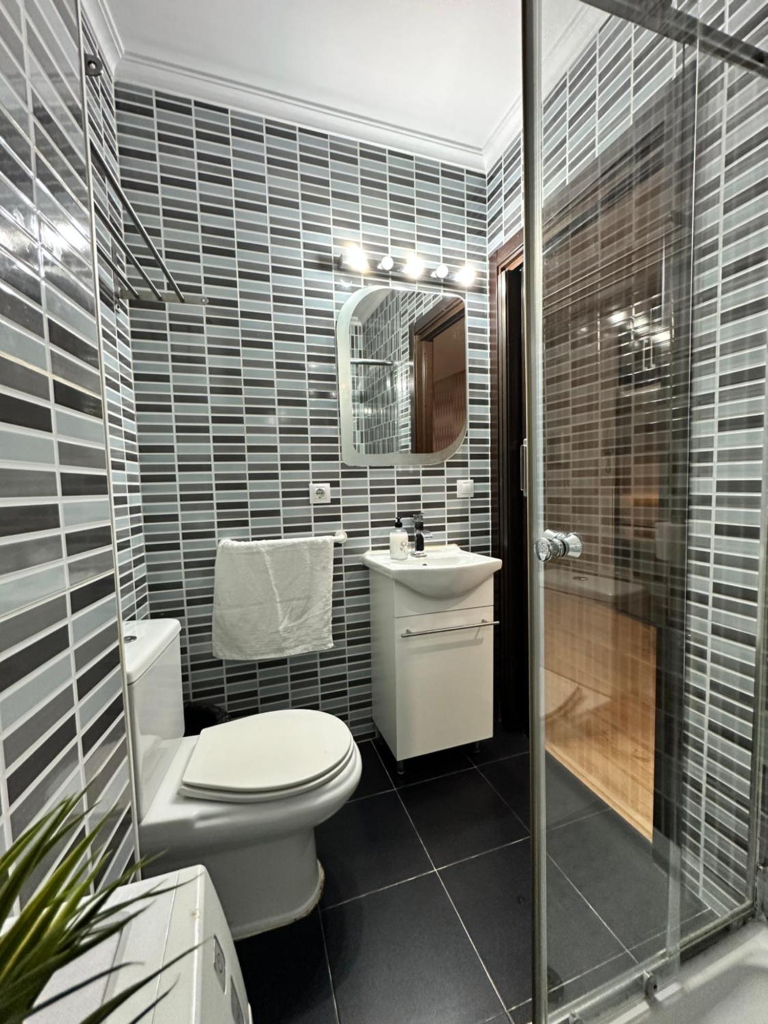 Carreteria Deluxe Apartment Malaga Luaran gambar